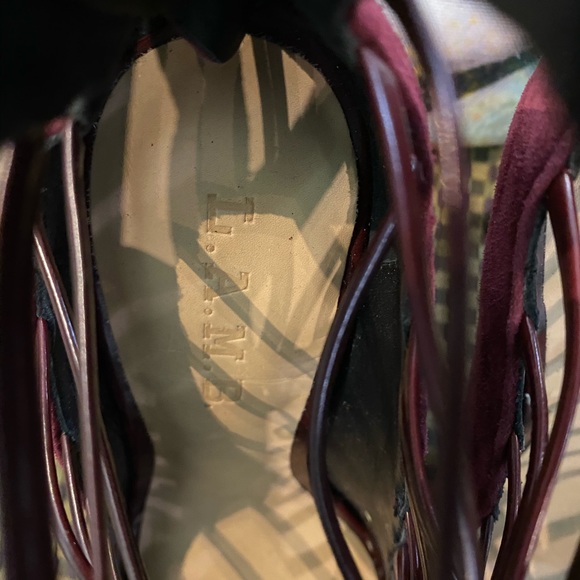 L.A.M.B. Burgundy Caged pumps - Picture 6 of 6